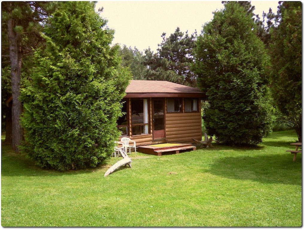 Maciver'S Motel And Camp 블라인드 리버 객실 사진